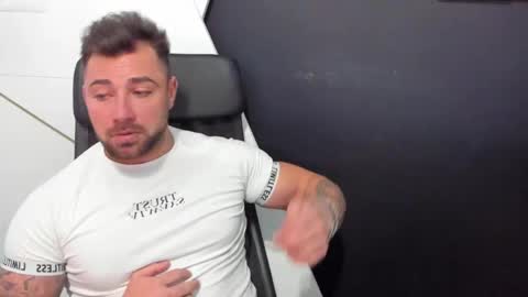 Snapshot of duncanstones chatting on February 2025 08:28:01 AM DuncanStone online show from February 2025 08:28:01 AM