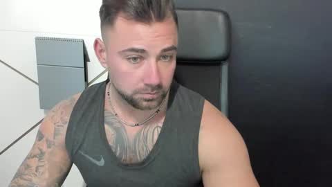 Snapshot of duncanstones chatting on March 2025 08:02:01 AM DuncanStone online show from March 2025 08:02:01 AM