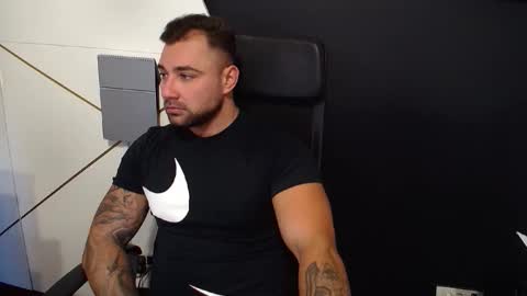 Snapshot of duncanstones chatting on September 2025 04:35:02 AM DuncanStone online show from September 2025 04:35:02 AM