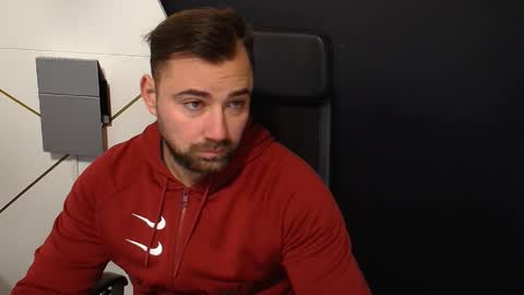 Snapshot of duncanstones chatting on October 2025 03:51:02 AM DuncanStone online show from October 2025 03:51:02 AM