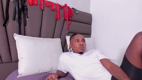 Snapshot of duo69sexual chatting on October 2025 07:36:02 PM duo69sexual online show from October 2025 07:36:02 PM