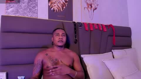 Snapshot of duo69sexual chatting on December 2025 08:25:01 PM duo69sexual online show from December 2025 08:25:01 PM