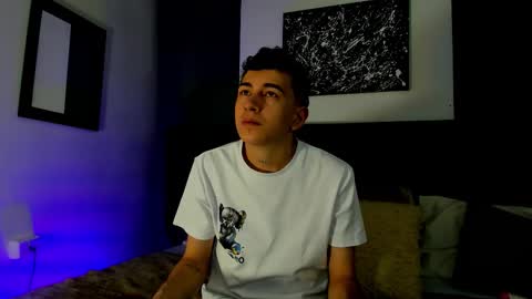 Snapshot of duolust chatting on November 2025 12:40:02 PM Thomas and Noah online show from November 2025 12:40:02 PM