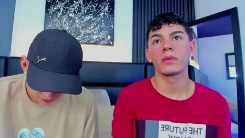 Snapshot of duolust chatting on November 2025 08:42:01 PM Thomas and Noah online show from November 2025 08:42:01 PM