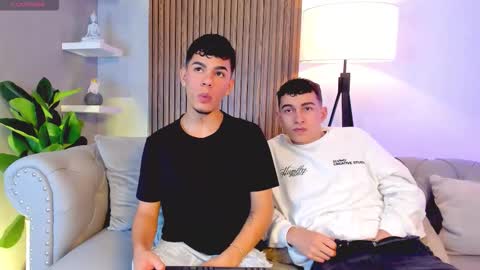 Snapshot of duolust chatting on November 2025 07:49:02 PM Thomas and Noah online show from November 2025 07:49:02 PM