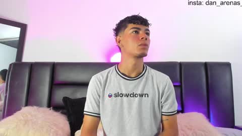 Snapshot of duolust chatting on April 2026 11:14:02 AM Thomas and Noah online show from April 2026 11:14:02 AM