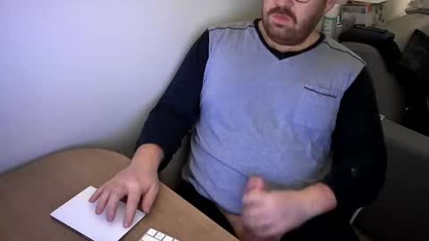 FloFrenchCurv288 online show from February 2026 11:24:02 PM