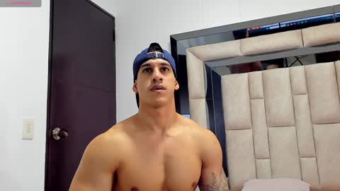 duran_dhikol1 online show from December 2024 01:07:01 AM