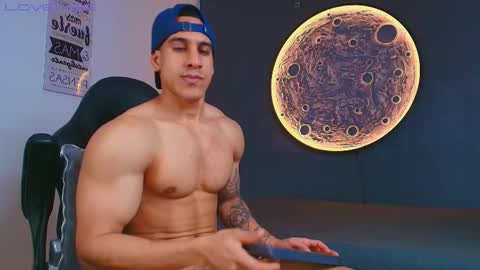 duran_dhikol1 online show from April 2026 02:51:02 AM