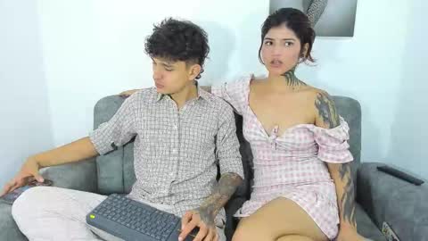 Snapshot of dust_couple chatting on March 2026 03:21:01 AM Nicolle y Julian online show from March 2026 03:21:01 AM