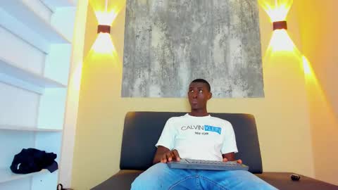 Snapshot of dustin_tayson chatting on December 2025 12:10:01 PM DUSTIN online show from December 2025 12:10:01 PM