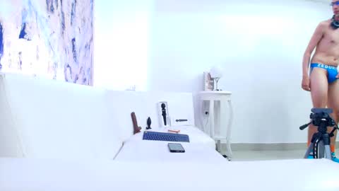 Dustin Dollin online show from February 2025 10:02:02 PM