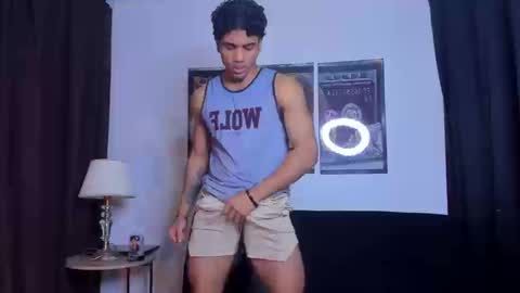 Snapshot of dustyn__michelle chatting on March 2026 01:23:02 AM DUSTYN MICHELLE online show from March 2026 01:23:02 AM