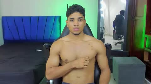 Snapshot of dustyn__michelle chatting on March 2026 03:15:01 PM DUSTYN MICHELLE online show from March 2026 03:15:01 PM