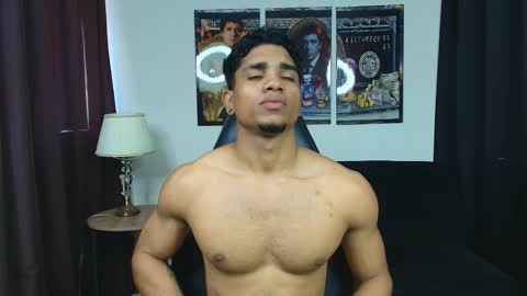 Snapshot of dustyn__michelle chatting on April 2026 04:15:01 PM DUSTYN MICHELLE online show from April 2026 04:15:01 PM