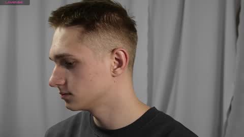 Snapshot of dustyn_fox chatting on December 2024 11:57:01 PM Dustyn online show from December 2024 11:57:01 PM