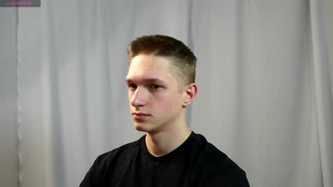 Snapshot of dustyn_fox chatting on January 2025 05:30:02 PM Dustyn online show from January 2025 05:30:02 PM