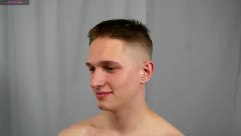 Snapshot of dustyn_fox chatting on January 2025 06:08:02 PM Dustyn online show from January 2025 06:08:02 PM