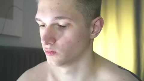 Snapshot of dustyn_fox chatting on January 2025 01:09:01 PM Dustyn online show from January 2025 01:09:01 PM