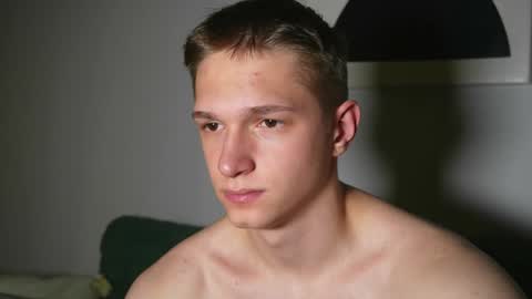 Snapshot of dustyn_fox chatting on January 2025 08:40:02 AM Dustyn online show from January 2025 08:40:02 AM