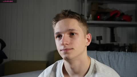 Snapshot of dustyn_fox chatting on February 2025 02:15:02 PM Dustyn online show from February 2025 02:15:02 PM