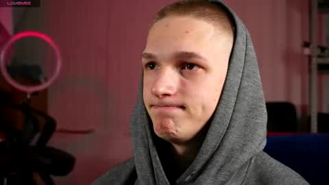 Snapshot of dustyn_fox chatting on February 2025 08:02:02 PM Dustyn online show from February 2025 08:02:02 PM