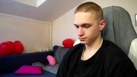 Snapshot of dustyn_fox chatting on February 2025 02:16:02 PM Dustyn online show from February 2025 02:16:02 PM