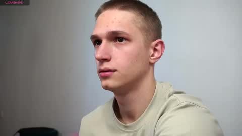 Snapshot of dustyn_fox chatting on February 2025 07:27:02 PM Dustyn online show from February 2025 07:27:02 PM