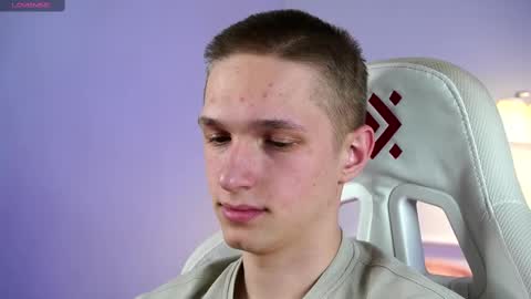 Snapshot of dustyn_fox chatting on March 2025 07:38:01 PM Dustyn online show from March 2025 07:38:01 PM