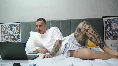 Snapshot of dustyn_fox chatting on September 2025 06:25:02 AM Dustyn online show from September 2025 06:25:02 AM