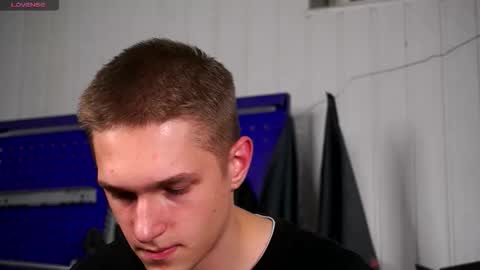 Snapshot of dustyn_fox chatting on November 2025 03:36:01 PM Dustyn online show from November 2025 03:36:01 PM