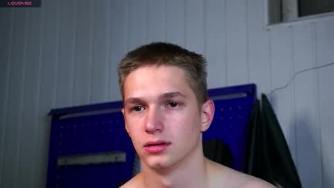 Snapshot of dustyn_fox chatting on November 2025 03:46:01 PM Dustyn online show from November 2025 03:46:01 PM