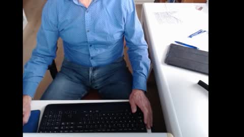 dutchpornking2 online show from October 2025 07:45:01 AM