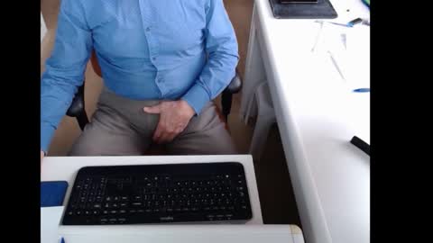 dutchpornking2 online show from December 2025 08:34:01 AM