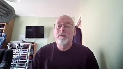 Snapshot of dutchunclejohn chatting on April 2026 09:23:01 AM DutchUncleJohn online show from April 2026 09:23:01 AM