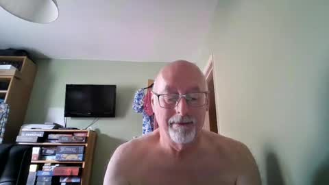 Snapshot of dutchunclejohn chatting on August 2026 10:40:02 AM DutchUncleJohn online show from August 2026 10:40:02 AM