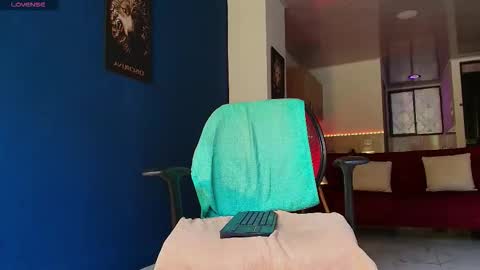 dwayne_brown online show from November 2025 07:24:02 PM