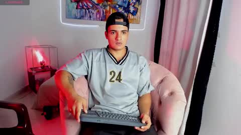 dwayne_esteven10 online show from February 2026 08:36:02 PM