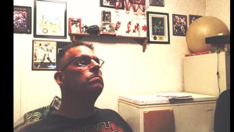 Snapshot of dwinmontana chatting on September 2025 04:01:01 AM dwinmontana online show from September 2025 04:01:01 AM