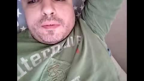 Snapshot of dwizziz chatting on October 2025 03:08:02 PM Ivan online show from October 2025 03:08:02 PM