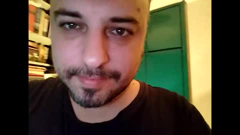 Snapshot of dwizziz chatting on October 2025 10:43:02 PM Ivan online show from October 2025 10:43:02 PM