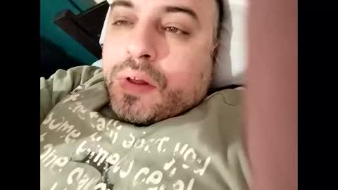 Snapshot of dwizziz chatting on February 2026 01:46:02 AM Ivan online show from February 2026 01:46:02 AM