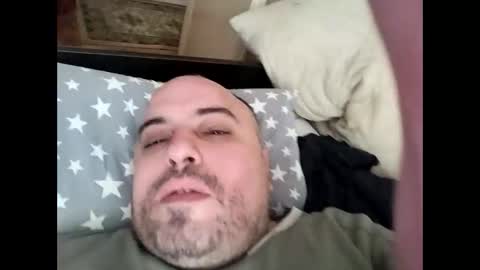Snapshot of dwizziz chatting on May 2026 08:54:02 AM Ivan online show from May 2026 08:54:02 AM
