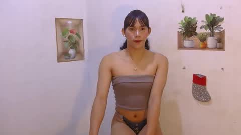 Snapshot of dy_namite chatting on April 2026 05:34:01 PM dy_namite online show from April 2026 05:34:01 PM