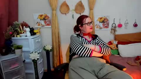 Snapshot of dyannelovee chatting on December 2024 01:47:01 PM Dyanne online show from December 2024 01:47:01 PM