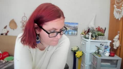 Snapshot of dyannelovee chatting on February 2025 06:53:01 PM Dyanne online show from February 2025 06:53:01 PM