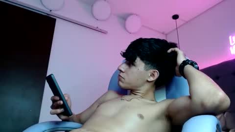 dyla_n18_ online show from February 2025 02:11:02 AM