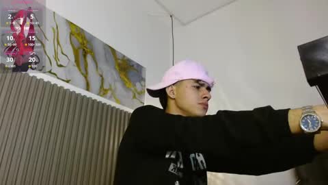 dyla_n18_ online show from September 2025 10:57:02 PM