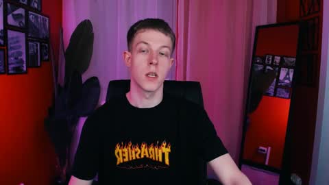 Snapshot of dylan_norton chatting on April 2026 09:10:01 AM Dylan online show from April 2026 09:10:01 AM