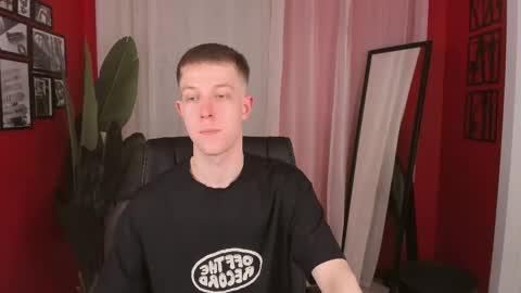 Snapshot of dylan_norton chatting on April 2026 03:38:02 PM Dylan online show from April 2026 03:38:02 PM